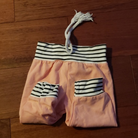 2 PC Outfit. - Picture 3 of 4